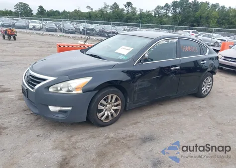 2015 Nissan Altima 2.5 S z USA, uszkodzony, nr VIN 1N4AL3AP4FC133284